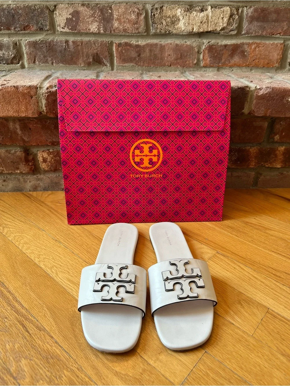 Tory Burch Gardenia White Ines Single-Band Leather Slide Sandals